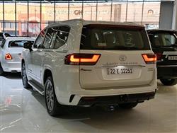 تۆیۆتا لاند کروزەر